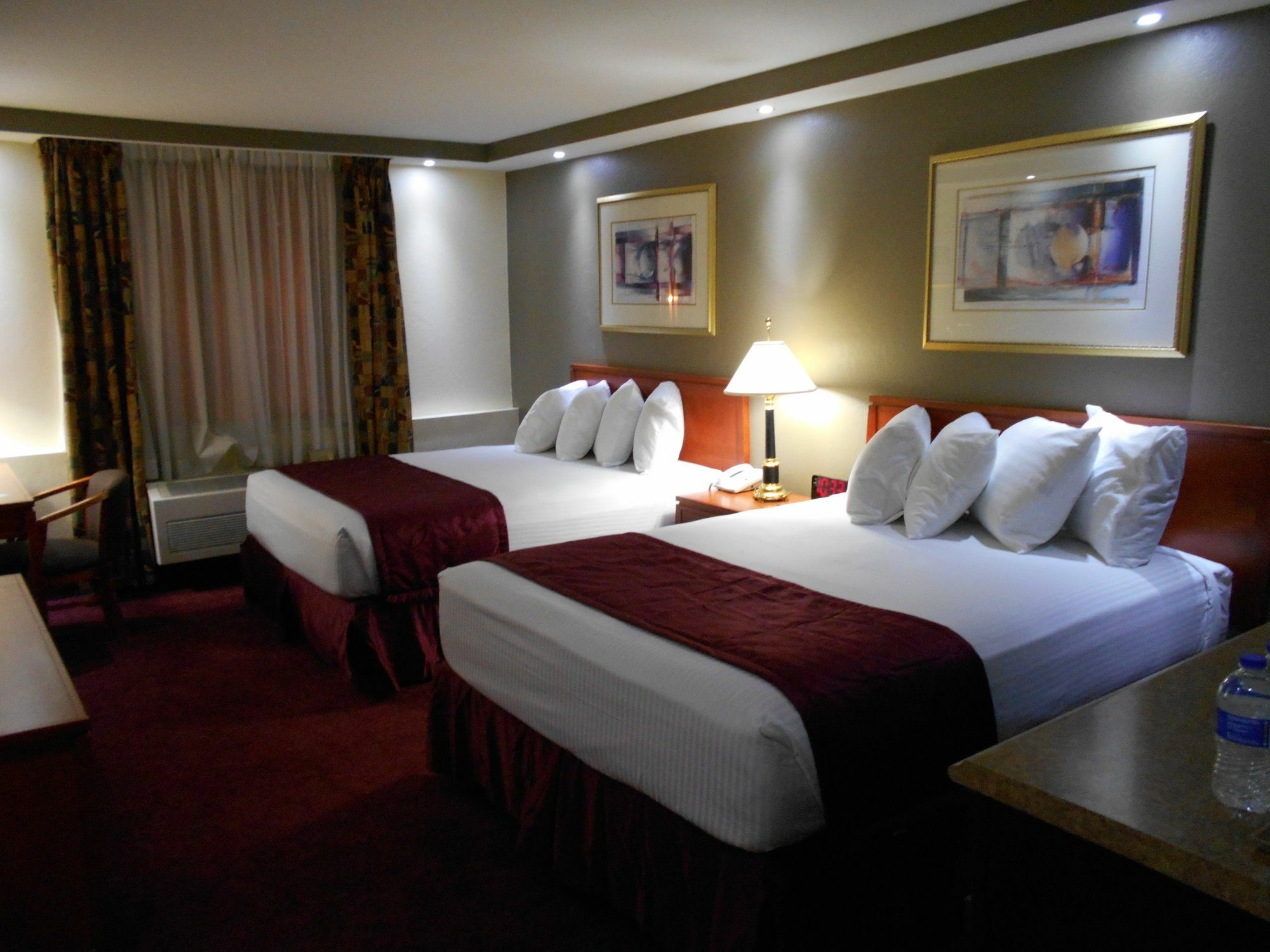 Grandview Best Host Inn Plaza Kansas City South מראה חיצוני תמונה